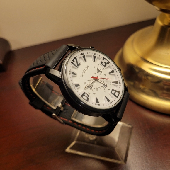 Brand New Men's Weijieer White Analog Watch - Picture 3 of 3